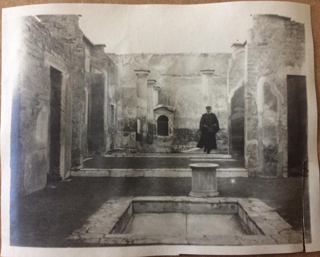 VI.8.5 Pompeii. August 27, 1904.
Looking north across impluvium in atrium, towards tablinum and garden area. Photo courtesy of Rick Bauer.