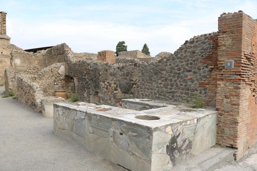 VI.8.8 Pompeii. December 2018.
Looking north-east across counter/bar-room from Via delle Terme. Photo courtesy of Aude Durand.