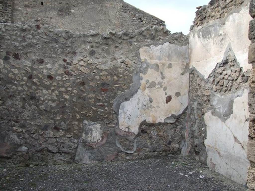 VI.8.16 Pompeii. Shop with dwelling. December 2007. North west corner of rear room.