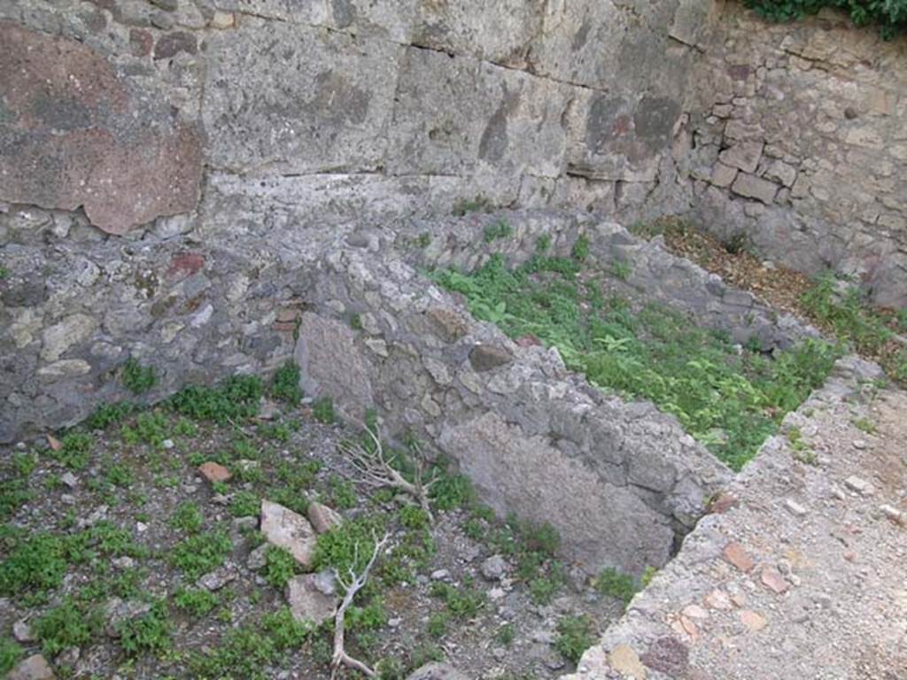 VI.8.20 Pompeii. June 2005. Looking north towards Vat 3, in centre. Photo courtesy of Nicolas Monteix.