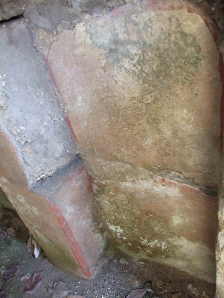 VI.8.22 Pompeii. March 2009. Room 6. Painted plaster in area under stairs. Recess in south wall.