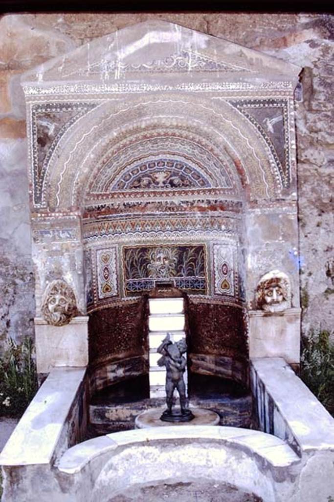VI.8.22 Pompeii, 1978. Fountain. Photo by Stanley A. Jashemski.
Source: The Wilhelmina and Stanley A. Jashemski archive in the University of Maryland Library, Special Collections (See collection page) and made available under the Creative Commons Attribution-Non Commercial License v.4. See Licence and use details. J78f0036