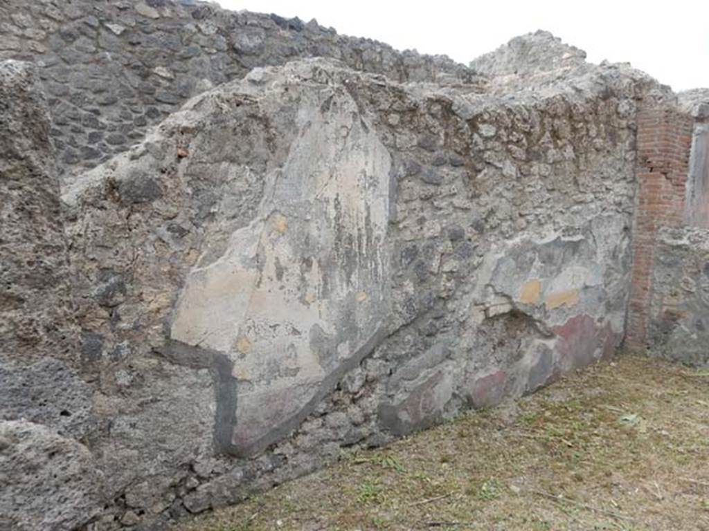 VI.8.22 Pompeii. May 2017. Oecus on south side of tablinum, looking towards the south wall with remaining decoration. Photo courtesy of Buzz Ferebee.