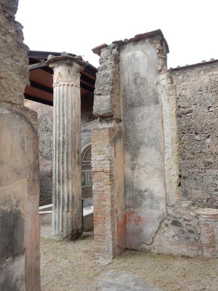 VI.8.22 Pompeii. May 2017. Triclinium, looking towards south-west corner and window onto garden area. Photo courtesy of Buzz Ferebee.