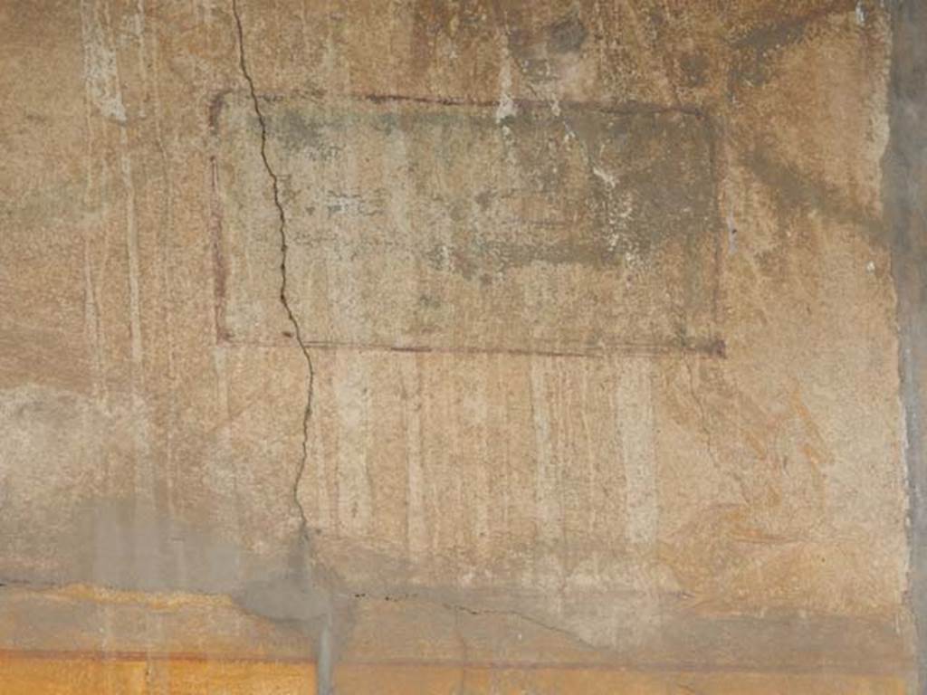 VI.8.22 Pompeii. May 2017. Room 19, detail of remains of painted panel on upper north wall. Photo courtesy of Buzz Ferebee.