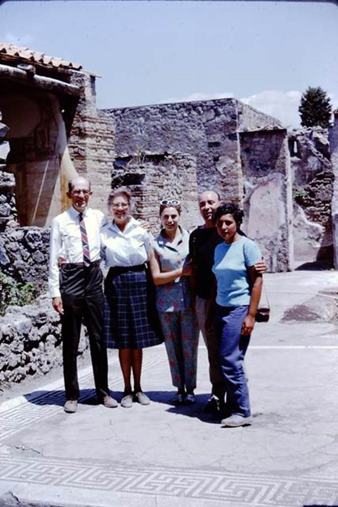 VI.8.23 Pompeii. 1966. Looking east across tablinum to atrium, before it was roofed. Photo by Stanley A. Jashemski.
Source: The Wilhelmina and Stanley A. Jashemski archive in the University of Maryland Library, Special Collections (See collection page) and made available under the Creative Commons Attribution-Non Commercial License v.4. See Licence and use details.
J66f0679
