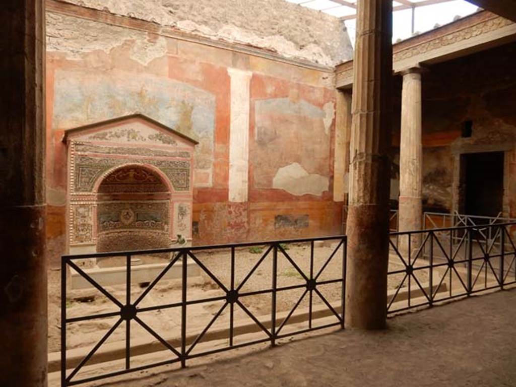VI.8.23 Pompeii. May 2017. Looking towards north side of west wall of garden area.
Photo courtesy of Buzz Ferebee.