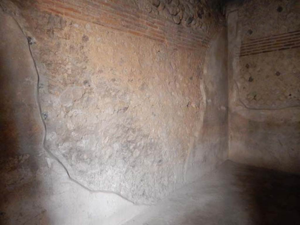 VI.8.23 Pompeii. May 2017. North wall of room at north end of east side of garden area. Photo courtesy of Buzz Ferebee.