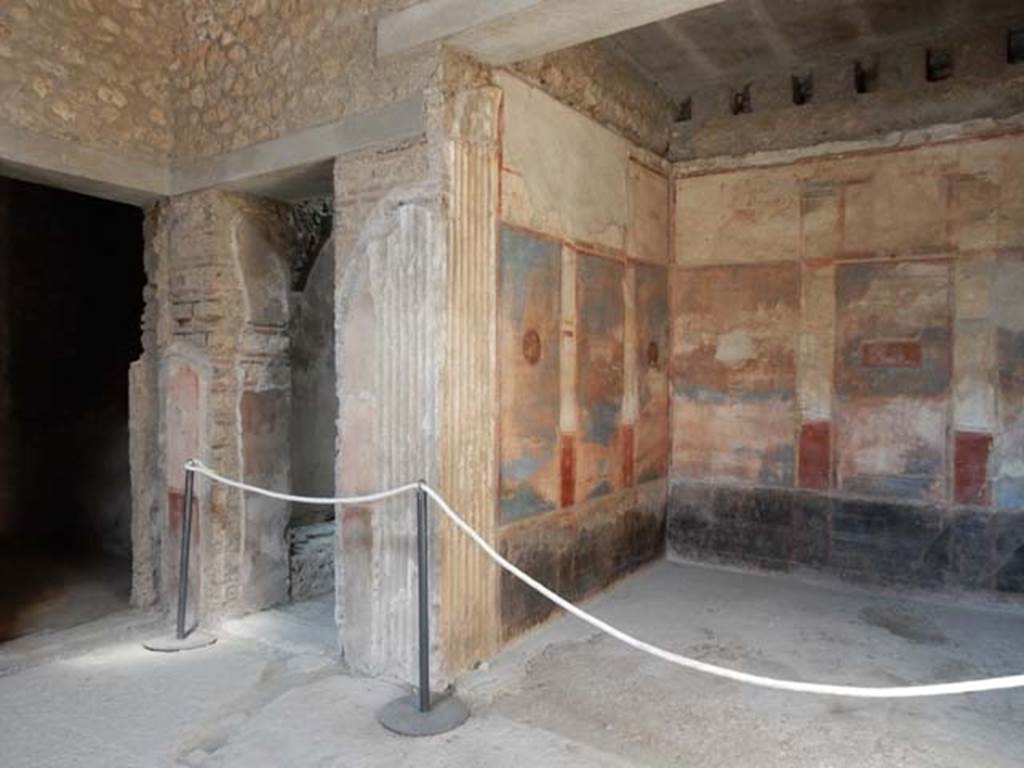 VI.8.24 Pompeii. May 2017. Looking towards south-west corner of atrium with tablinum, on right. Photo courtesy of Buzz Ferebee.