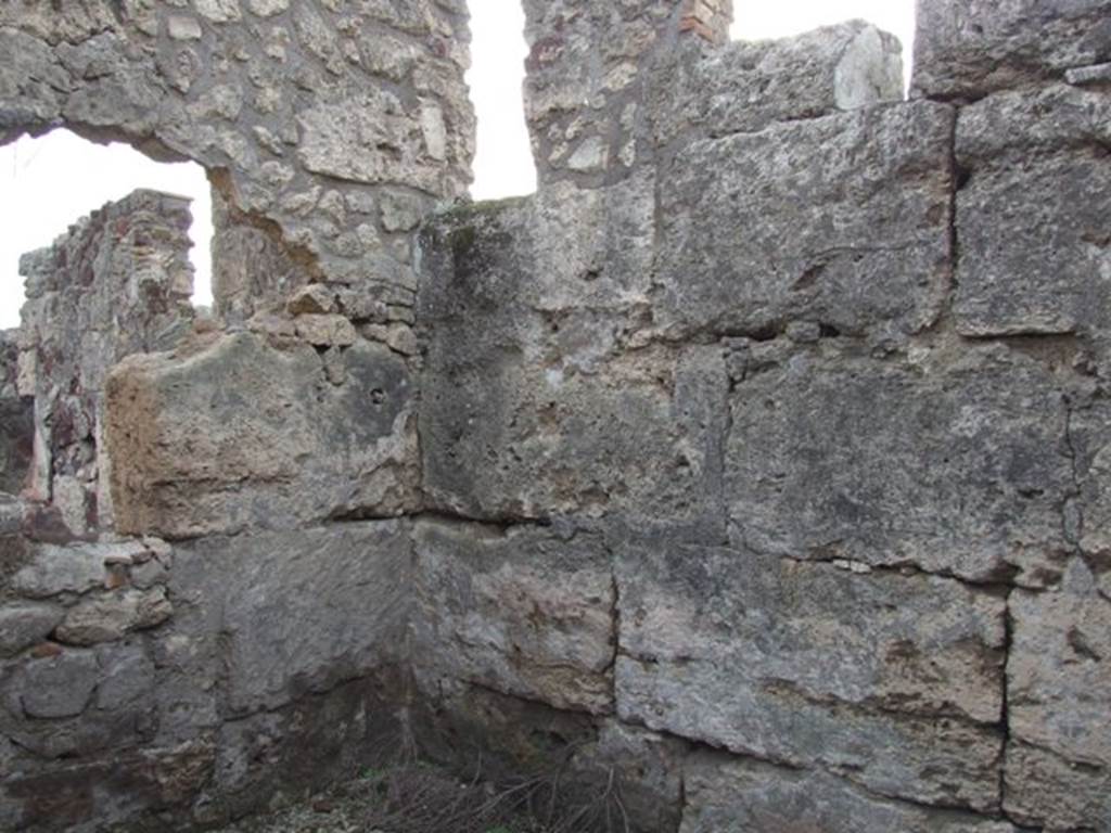 VI.9.1 Pompeii. December 2007. Room 3, looking towards south-west corner.
According to Warscher, her room “d” (our room 3) measured 3,20 + 3,45, and had a window that overlooked onto the Via di Mercurio, see her photograph no.6. The lower part of the walls up until the height of 1,75 were painted in red, the upper part was white.
See Warscher, T, 1938: Codex Topographicus Pompejanus, Regio VI, insula 9: Pars prima, DAIR, Rome.