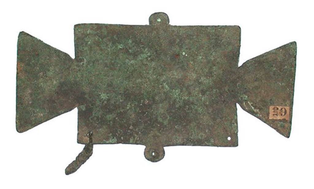 VI.9.1 Pompeii. Bronze label with handles. Height 0.07m Length 0.175m.
OA 2797 Enseigne, musée Condé, photo RMN © R.G. Ojeda