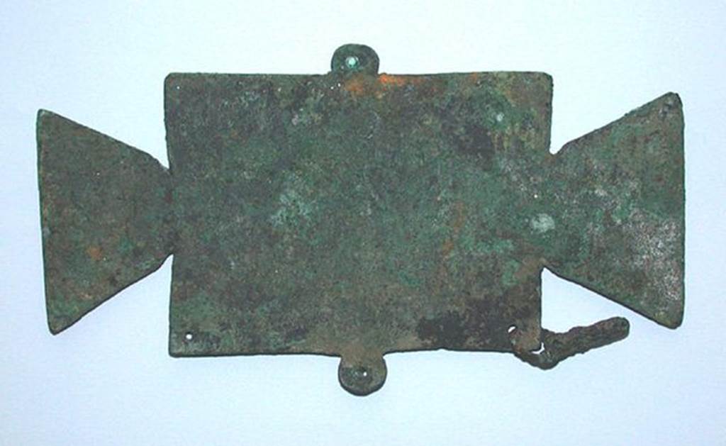 VI.9.1 Pompeii. Bronze label with handles, reverse side. Height 0.07m Length 0.175m.
OA 2797 Enseigne, musée Condé, photo RMN © R.G. Ojeda