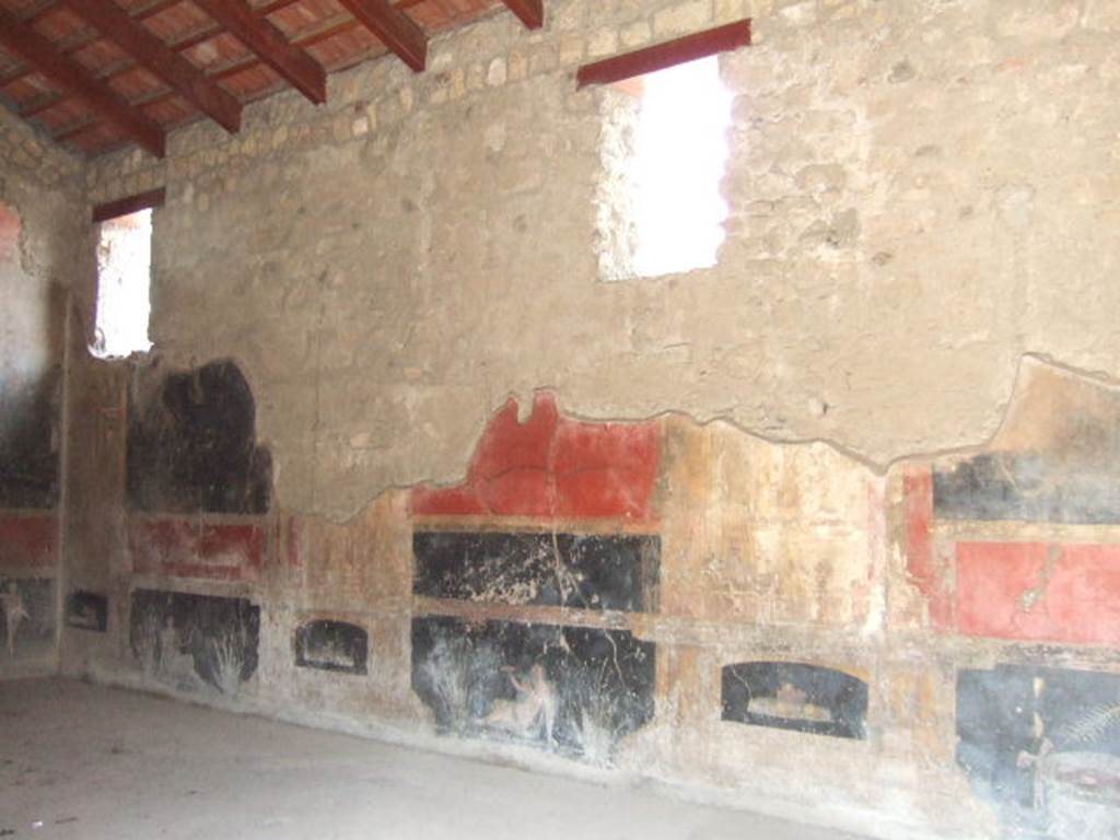 VI.9.2 Pompeii. September 2005. Room 27. East wall.
