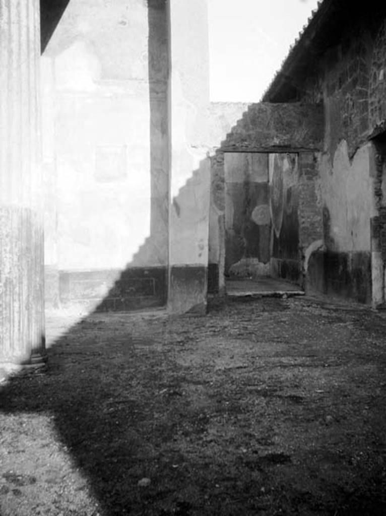 231493 Bestand-D-DAI-ROM-W.616.jpg
VI.9.2 Pompeii. W.616. Looking north along east portico of peristyle 16, towards doorway to room 28 in north-east corner.
Photo by Tatiana Warscher. With kind permission of DAI Rome, whose copyright it remains.
See http://arachne.uni-koeln.de/item/marbilderbestand/231493