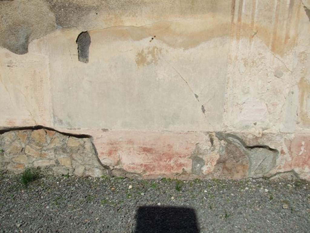 VI.9.2 Pompeii. March 2009. Peristyle 16. North wall.