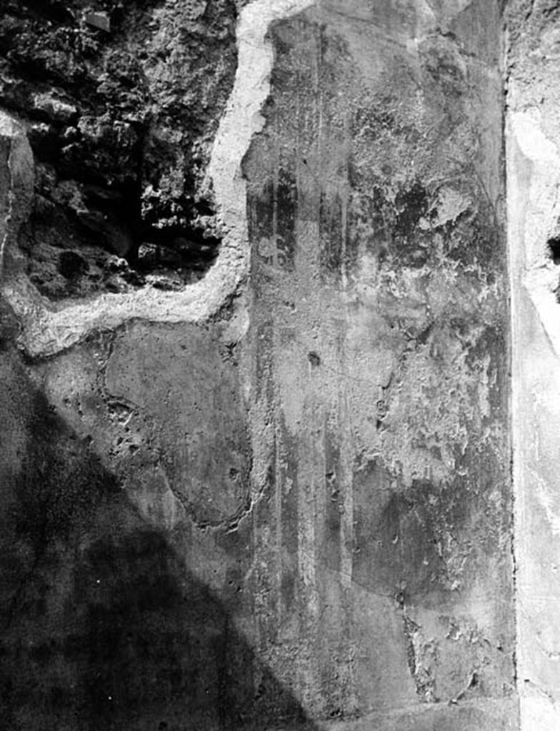 231712 Bestand-D-DAI-ROM-W.495.jpg
VI.9.2 Pompeii. W.495. Room 14, remains of painted decoration from north end of west wall.
Photo by Tatiana Warscher. With kind permission of DAI Rome, whose copyright it remains.
See http://arachne.uni-koeln.de/item/marbilderbestand/231712