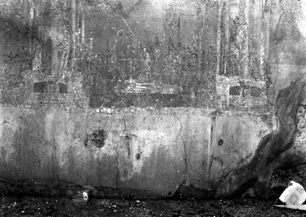231465 Bestand-D-DAI-ROM-W.479.jpg
VI.9.2 Pompeii. W.479. Room 14, remains of wall decoration from west wall.
Photo by Tatiana Warscher. With kind permission of DAI Rome, whose copyright it remains.
See http://arachne.uni-koeln.de/item/marbilderbestand/231465