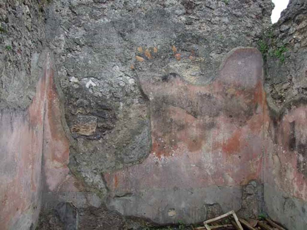 VI.9.2 Pompeii. May 2010. Room 14, south wall. The outline of the painted flying figure can just about be seen on the right side of the south wall. According to Overbeck-Mau, a painting of Venus fishing would have been seen in the centre of wall.
See Overbeck J., 1884. Pompeji in seinen Gebäuden, Alterthümen und Kunstwerken. Leipzig: Engelmann. (p.310)
See Helbig, W., 1868. Wandgemälde der vom Vesuv verschütteten Städte Campaniens. Leipzig: Breitkopf und Härtel. (355)