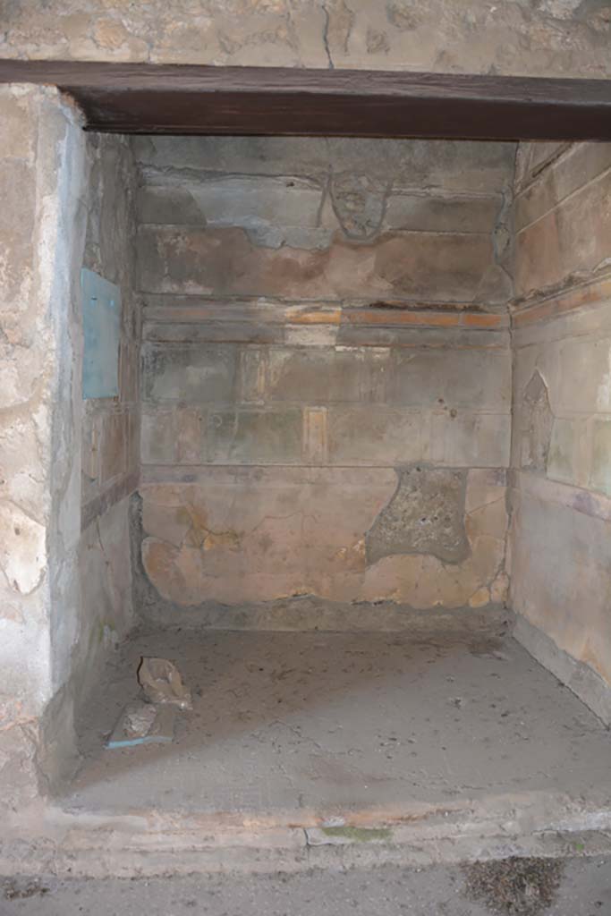 VI.9.3 Pompeii. September 2019.
Room 3, looking south in alcove on south side of cubiculum.
Foto Annette Haug, ERC Grant 681269 DÉCOR.