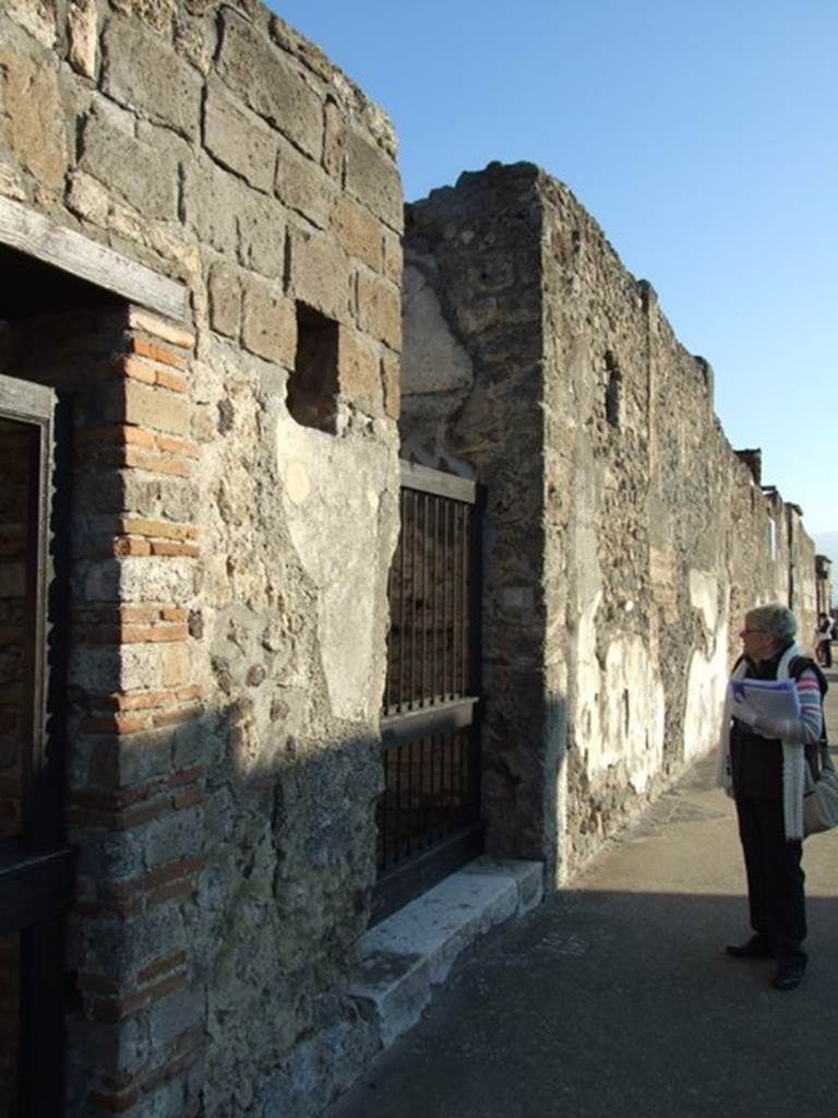 VI.9.5 Pompeii. December 2007. Entrance on Via Mercurio.