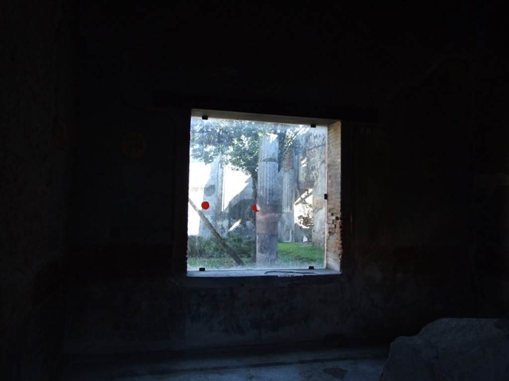 VI.9.6 Pompeii. March 2009. Room 8. Window in east wall looking on to rear garden.