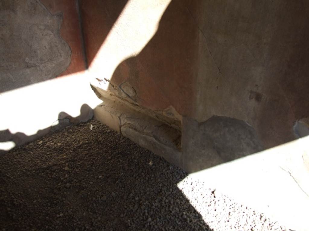 VI.9.6 Pompeii. March 2009. Room 13. Recess in east wall.