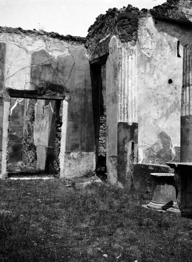 231986 Bestand-D-DAI-ROM-W.895.jpg
VI.9.6 Pompeii. W.895.
Room 17, looking north towards north-west corner of pseudo-peristyle, with doorway to room 20, on left, and doorway leading to kitchen area, centre right.
Photo by Tatiana Warscher. With kind permission of DAI Rome, whose copyright it remains.
See http://arachne.uni-koeln.de/item/marbilderbestand/231986