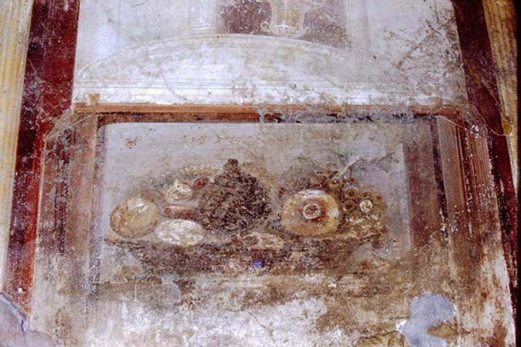 VI.9.6 Pompeii. 1966. Room 6, painting of basket of fruit, from west wall of peristyle, in north-west corner. Photo by Stanley A. Jashemski.
Source: The Wilhelmina and Stanley A. Jashemski archive in the University of Maryland Library, Special Collections (See collection page) and made available under the Creative Commons Attribution-Non Commercial License v.4. See Licence and use details.
J66f0892