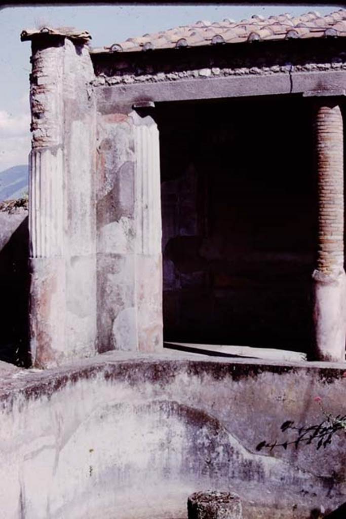 VI.9.6 Pompeii, 1978. Room 6, looking south-east across deep pool in peristyle.
Photo by Stanley A. Jashemski.
Source: The Wilhelmina and Stanley A. Jashemski archive in the University of Maryland Library, Special Collections (See collection page) and made available under the Creative Commons Attribution-Non Commercial License v.4. See Licence and use details. J78f0186