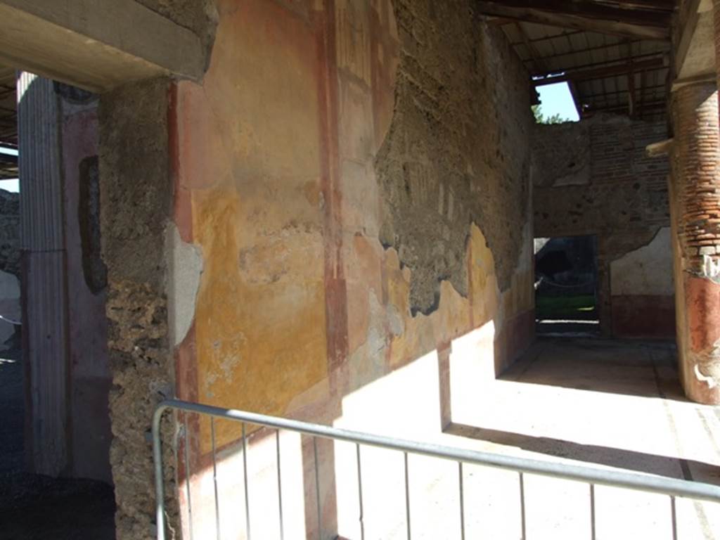 VI.9.6 Pompeii. March 2009. Room 6, east end of north wall of peristyle.