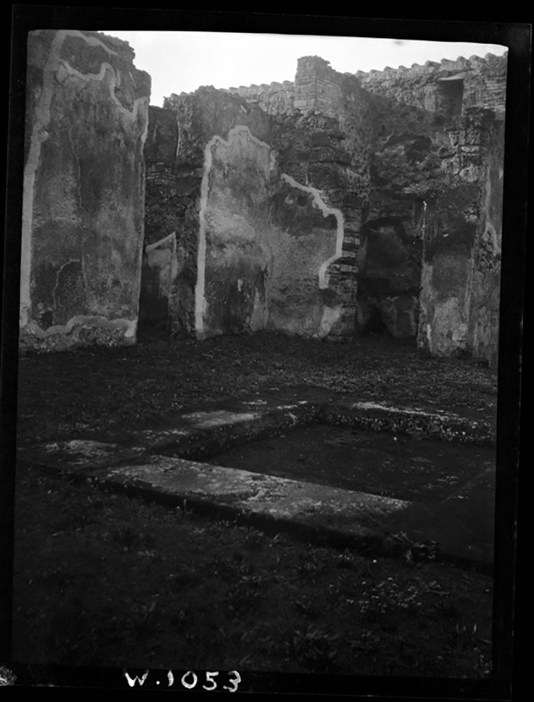 VI.9.7 Pompeii. W1053
South-west corner of atrium 2, with doorway to room 6 (on left) and room 4, kitchen (on right).
Photo by Tatiana Warscher. Photo © Deutsches Archäologisches Institut, Abteilung Rom, Arkiv.