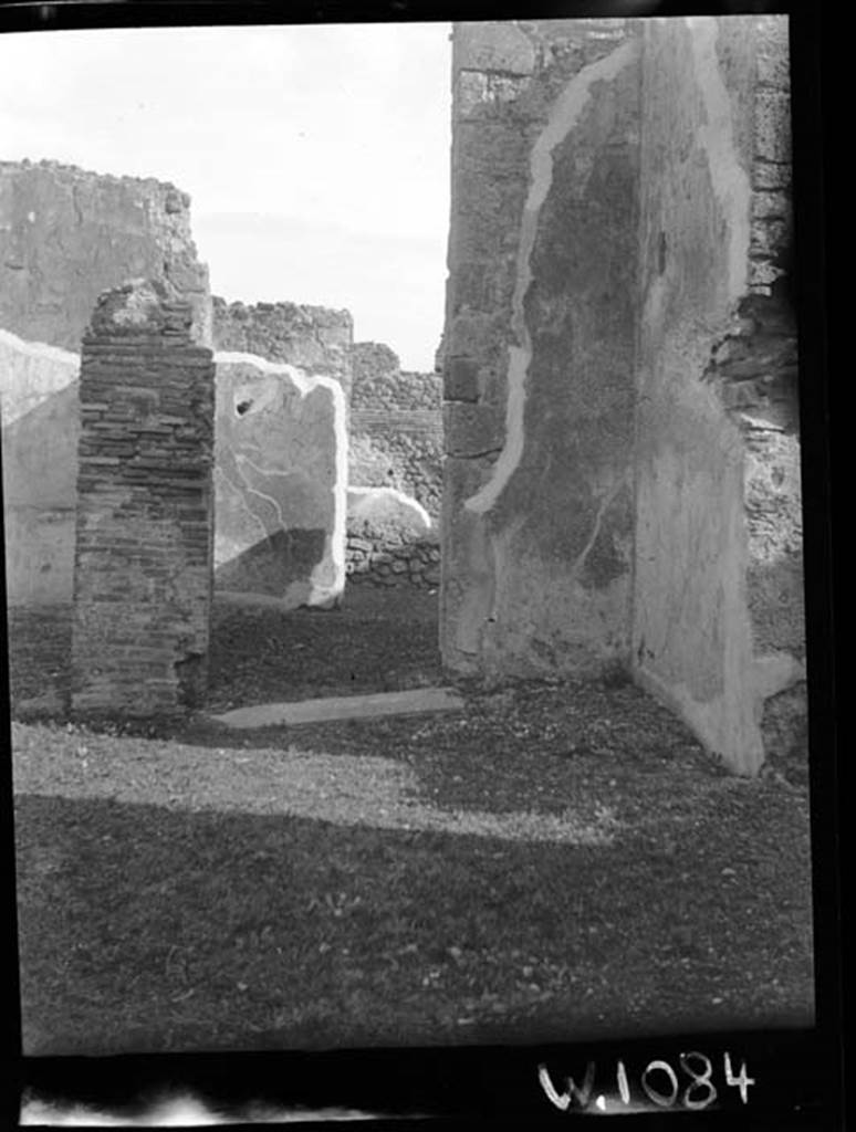 230581 Bestand-D-DAI-ROM-W.1084.jpg
VI.9.7 Pompeii. W1084. Room 2, south-east corner of atrium, with corridor 11 leading east.
Photo by Tatiana Warscher. With kind permission of DAI Rome, whose copyright it remains.
See http://arachne.uni-koeln.de/item/marbilderbestand/230581