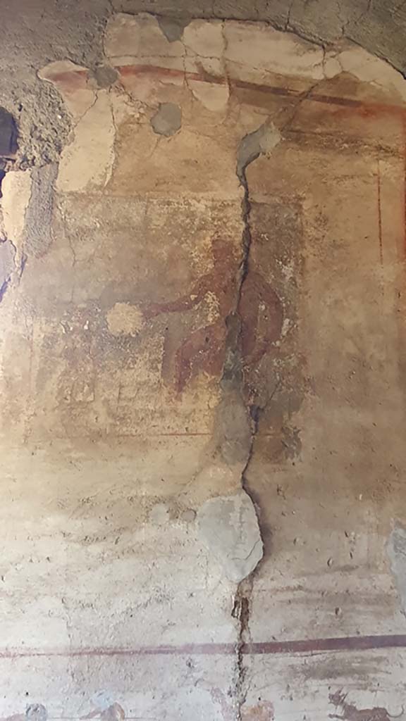 VI.10.1 Pompeii. July 2021. Central painting on south wall of rear room.
Foto Annette Haug, ERC Grant 681269 DÉCOR.