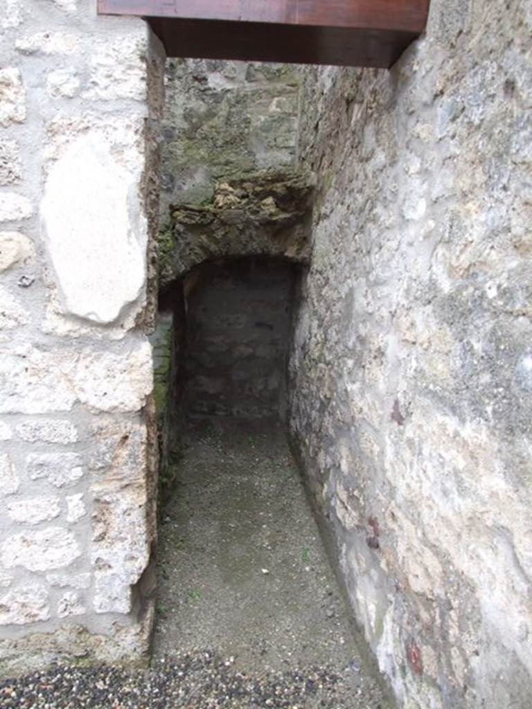 VI.10.6 Pompeii. March 2009. Room 7. Staircase to upper floor.