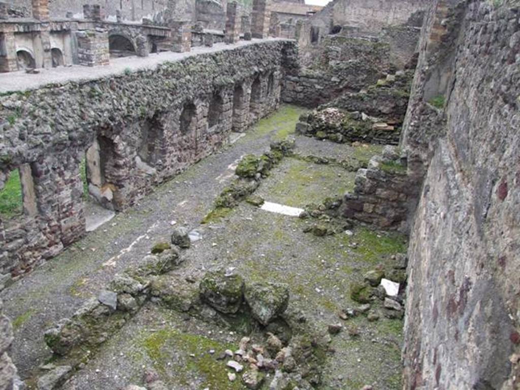 VI.10.7 Pompeii. March 2009. Looking south across lower rooms and garden.