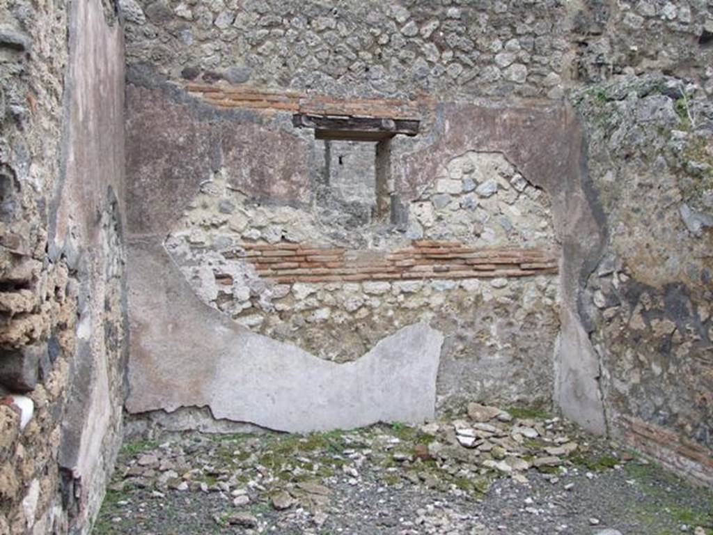 VI.10.14 Pompeii. March 2009. Room 2. Triclinium. East wall.