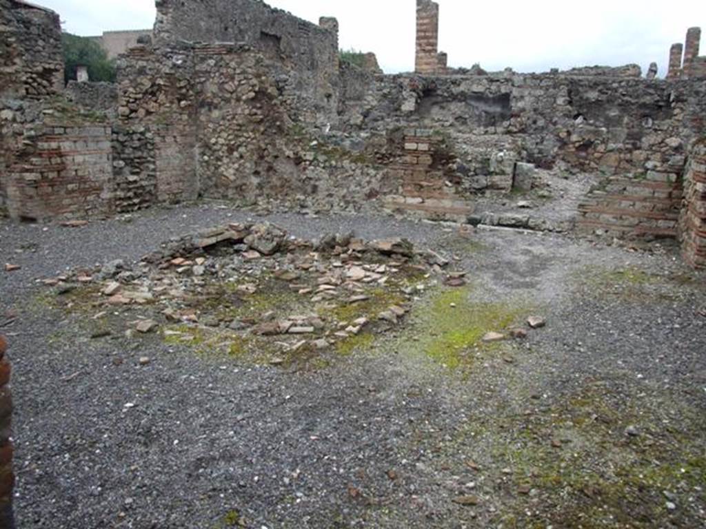 VI.10.14 Pompeii. March 2009. Room 3. Atrium.