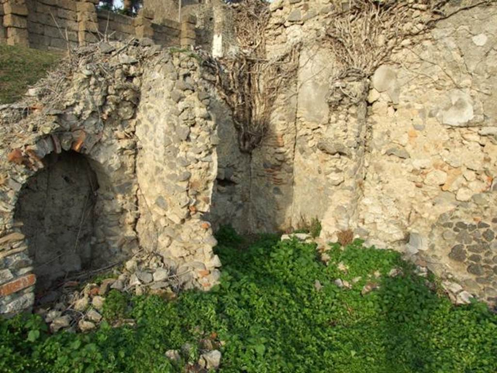 VI.11.3 Pompeii. December 2007. Small room in north-east corner.