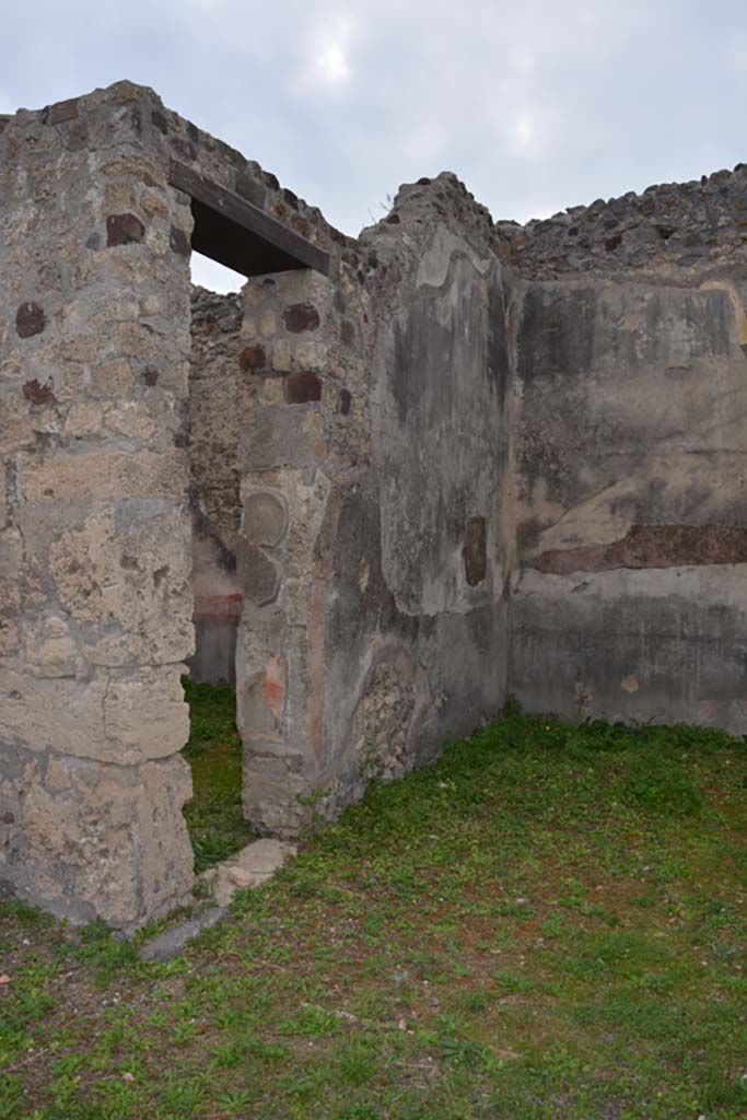 VI.11.9 Pompeii. October 2017.
West ala 7, looking towards south wall with doorway to room 6.
Foto Annette Haug, ERC Grant 681269 DÉCOR