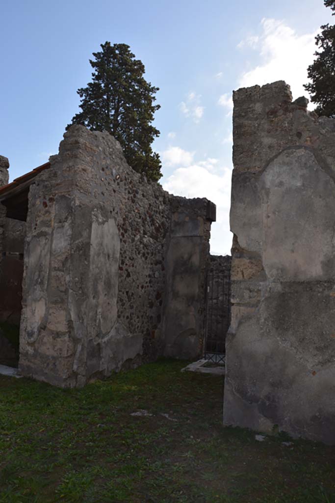VI.11.9 Pompeii. October 2017.
Room 3, looking towards south side of atrium and entrance doorway, room 1.
Foto Annette Haug, ERC Grant 681269 DÉCOR