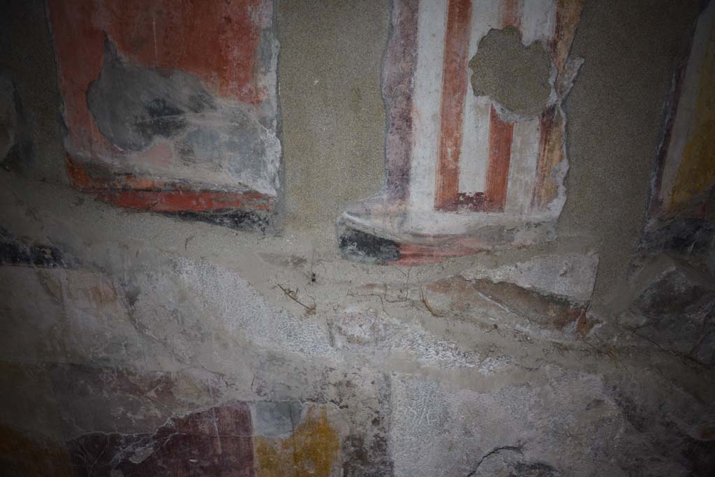 VI.11.10 Pompeii. December 2017. Room 45, detail from centre of lower east wall.
Foto Annette Haug, ERC Grant 681269 DÉCOR