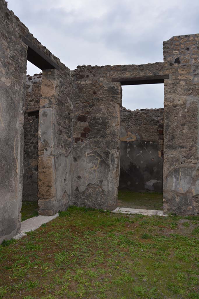 VI.11.10 Pompeii. October 2017. South-west corner of atrium.
Foto Annette Haug, ERC Grant 681269 DÉCOR