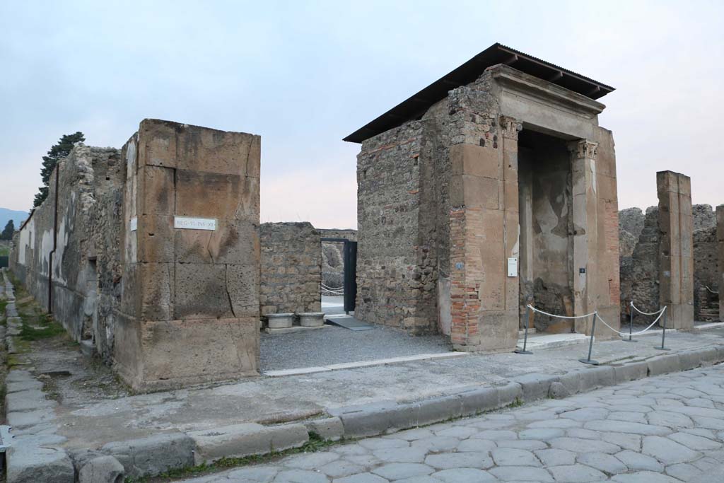 VI.12.1, Pompeii. December 2018.
Looking towards entrance doorways to VI.12.1, centre, and VI.12.2, centre right. Photo courtesy of Aude Durand.