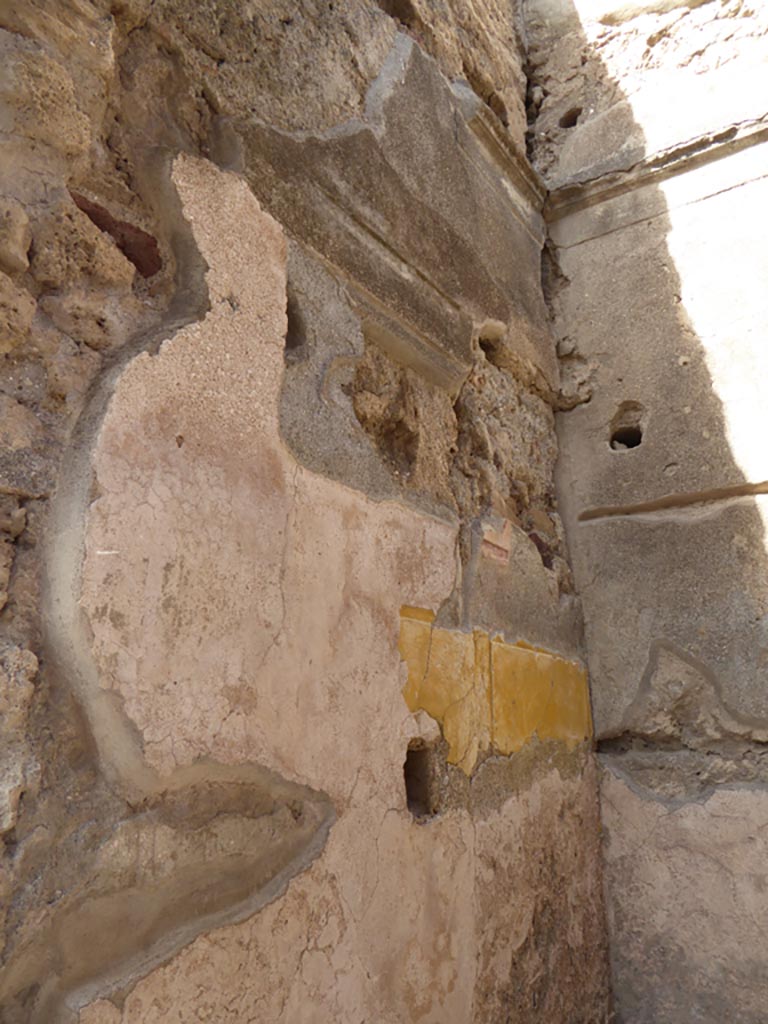 VI.12.2 Pompeii. September 2015. Looking towards west wall in north-west corner.
Foto Annette Haug, ERC Grant 681269 DÉCOR.