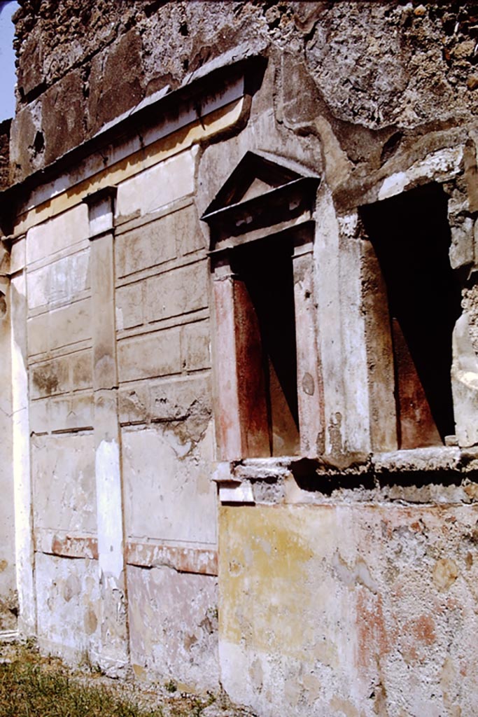 VI.12.2 Pompeii. 1968.
Rear north wall with two large niches, looking towards north-west corner. Photo by Stanley A. Jashemski.
Source: The Wilhelmina and Stanley A. Jashemski archive in the University of Maryland Library, Special Collections (See collection page) and made available under the Creative Commons Attribution-Non-Commercial License v.4. See Licence and use details.
J68f0579