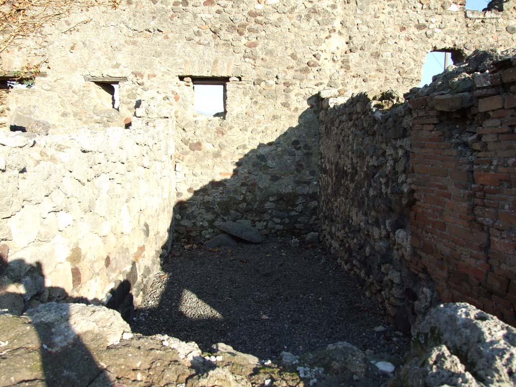 VI.12.2 Pompeii. December 2006. Fourth room from north end of corridor, room on east side.
(PPM – room 20)
