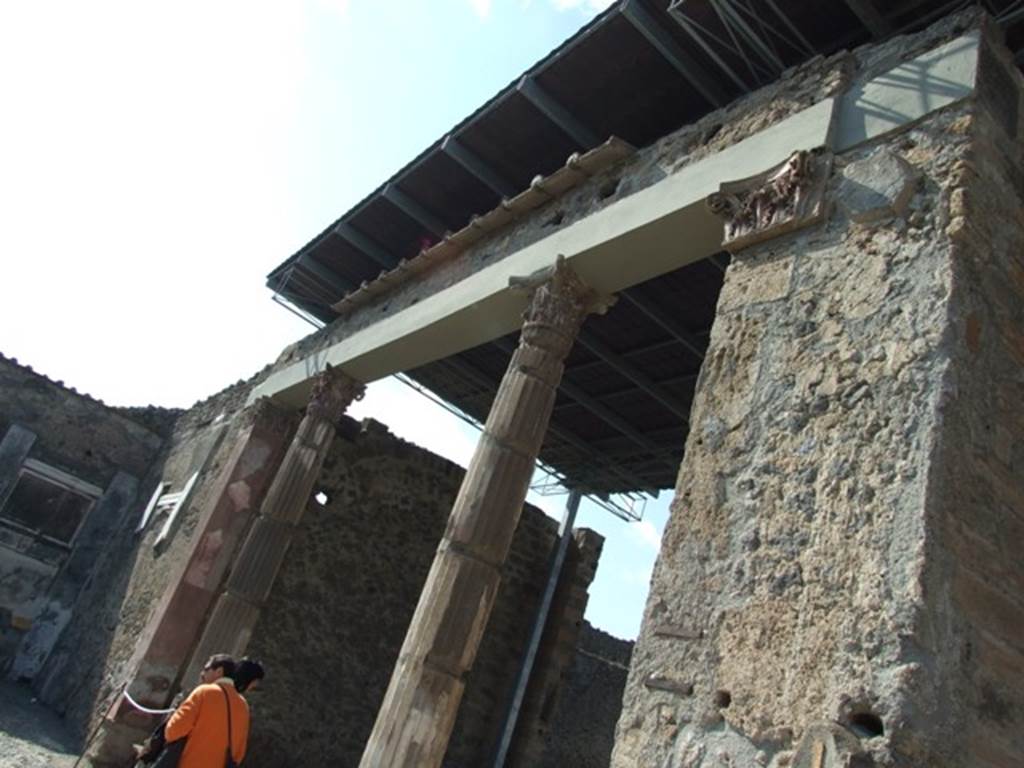 VI.12.2 Pompeii. March 2009. Capitals above Exedra.