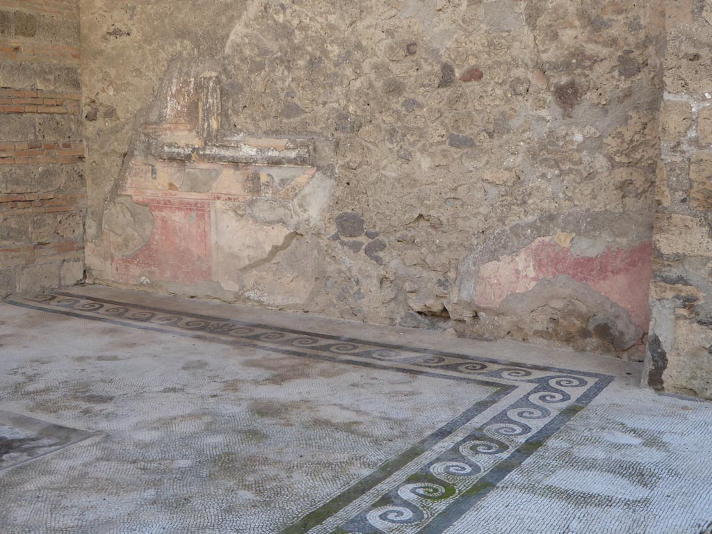 VI.12.2 Pompeii. January 2017. Looking south along west wall in oecus/triclinium.
Foto Annette Haug, ERC Grant 681269 DÉCOR.