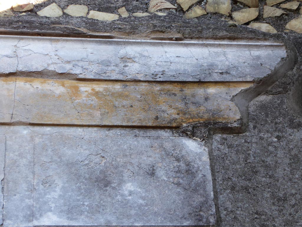 VI.12.2 Pompeii. January 2017. Upper east wall in south-east corner of rear peristyle.
Foto Annette Haug, ERC Grant 681269 DÉCOR.