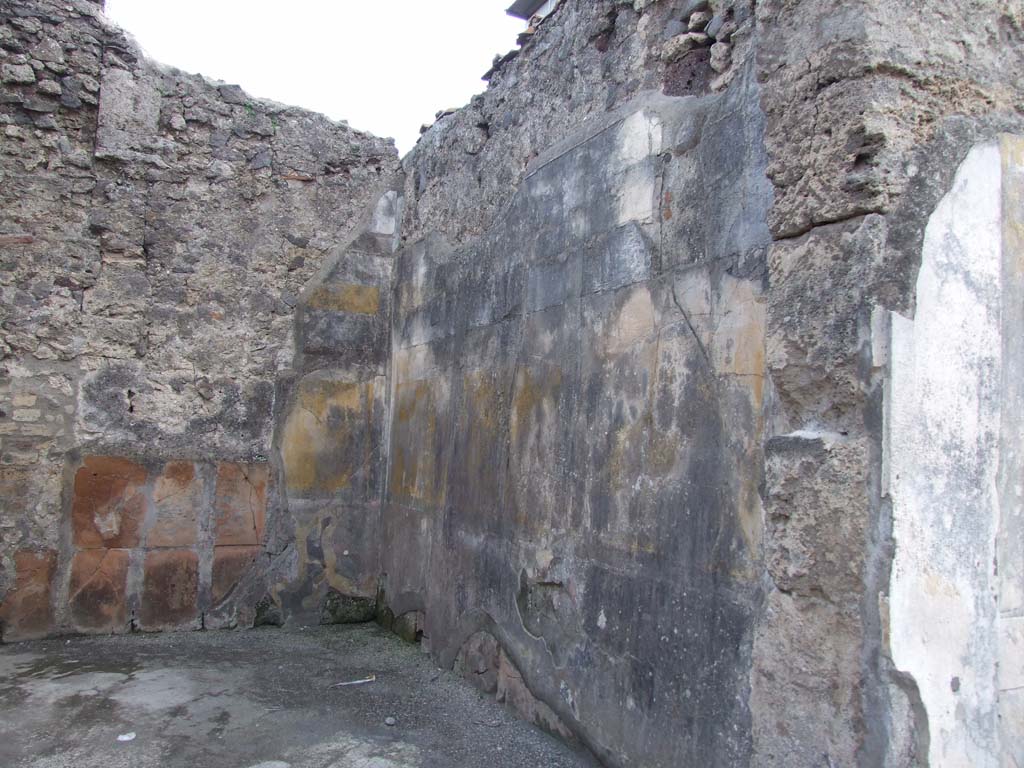 VI.12.2 Pompeii. March 2009. South-west corner and west wall of room on east side of corridor.